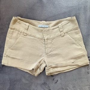 Alice & Olivia linen cuffed shorts size 0